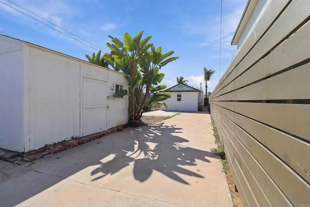 https://cdn.realtyfeed.com/cdn/127/307077492/5e1c51ad9539ce4fe4a9e951184876ba.webp