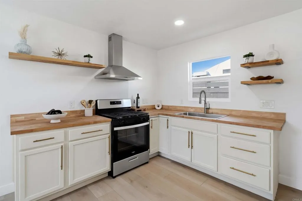 https://cdn.realtyfeed.com/cdn/127/307077492/86bb05b3a07ae110000a97c5da696f24.webp