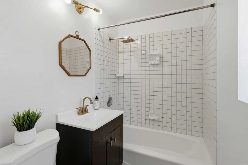 https://cdn.realtyfeed.com/cdn/127/307077492/e379ae7977d0adede1dd6699557370ab.webp