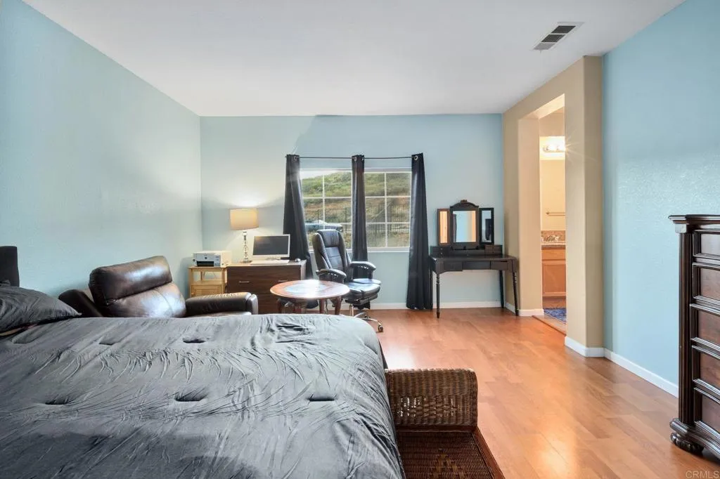 https://cdn.realtyfeed.com/cdn/127/307077532/2af84777f72a254de505327430d97184.webp