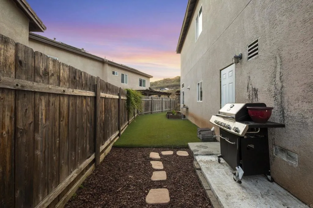 https://cdn.realtyfeed.com/cdn/127/307077532/a9890af19e93aa536e706856266503be.webp