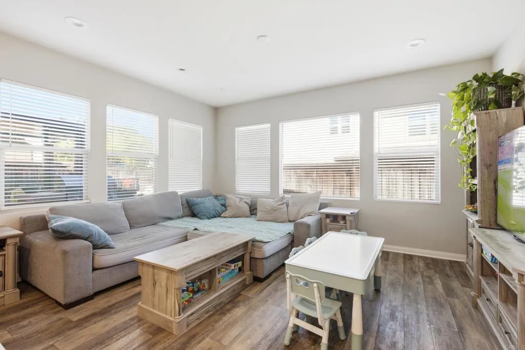 https://cdn.realtyfeed.com/cdn/127/307077533/0ba3fbf7c7a5cace2cec65cda27be9b3.webp
