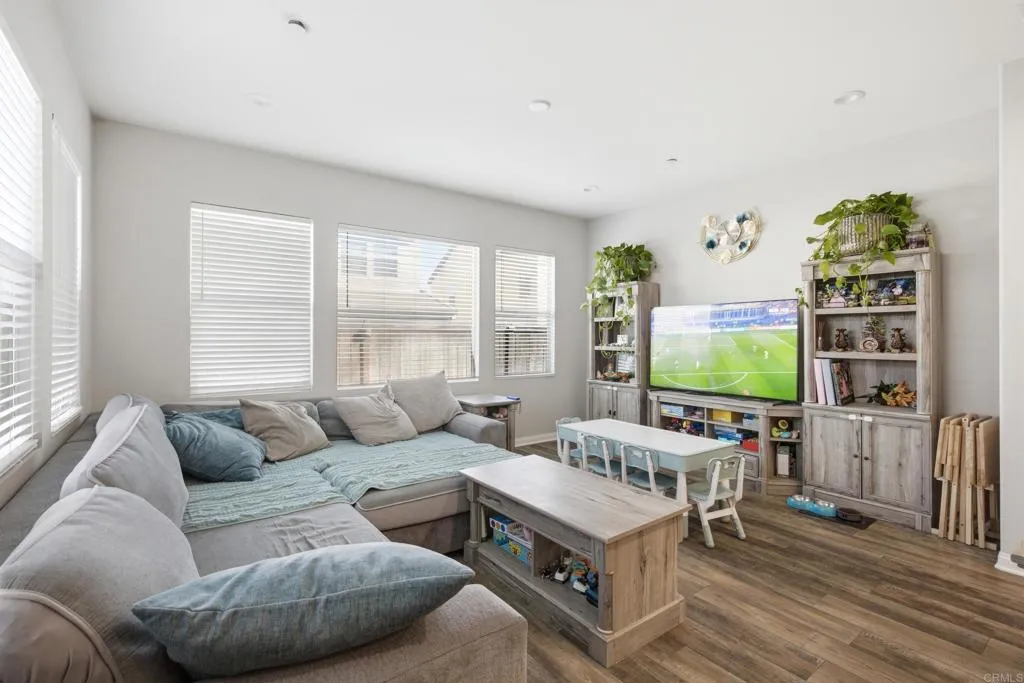 https://cdn.realtyfeed.com/cdn/127/307077533/4941e171b746af65449e4762ba3be3c5.webp