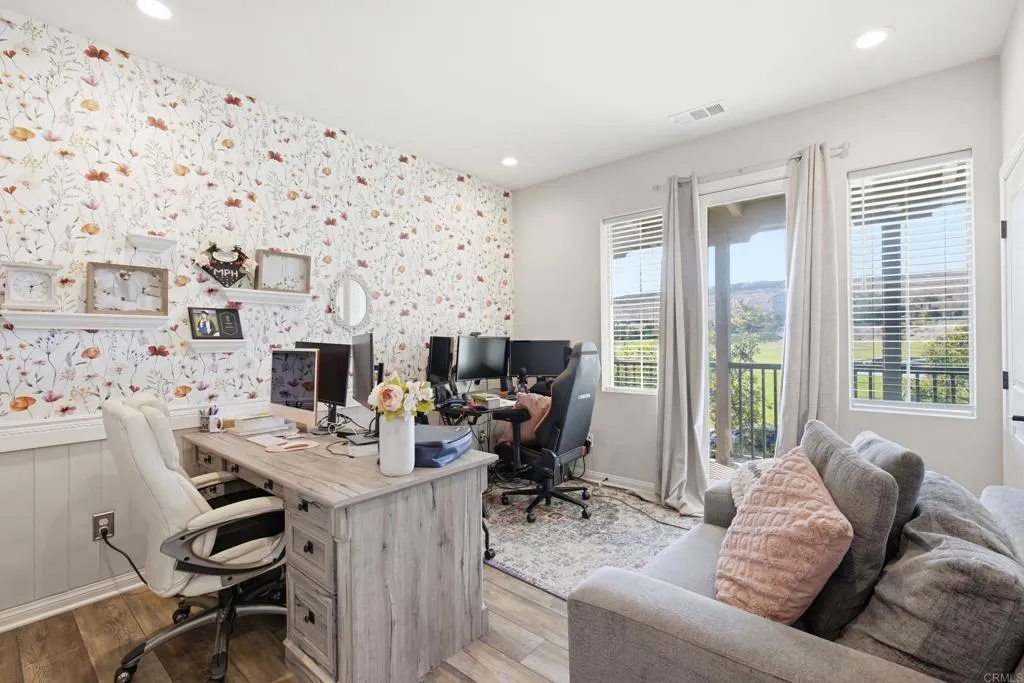 https://cdn.realtyfeed.com/cdn/127/307077533/4df4f7bcb1d8fdaf65e4dba2758448dc.webp
