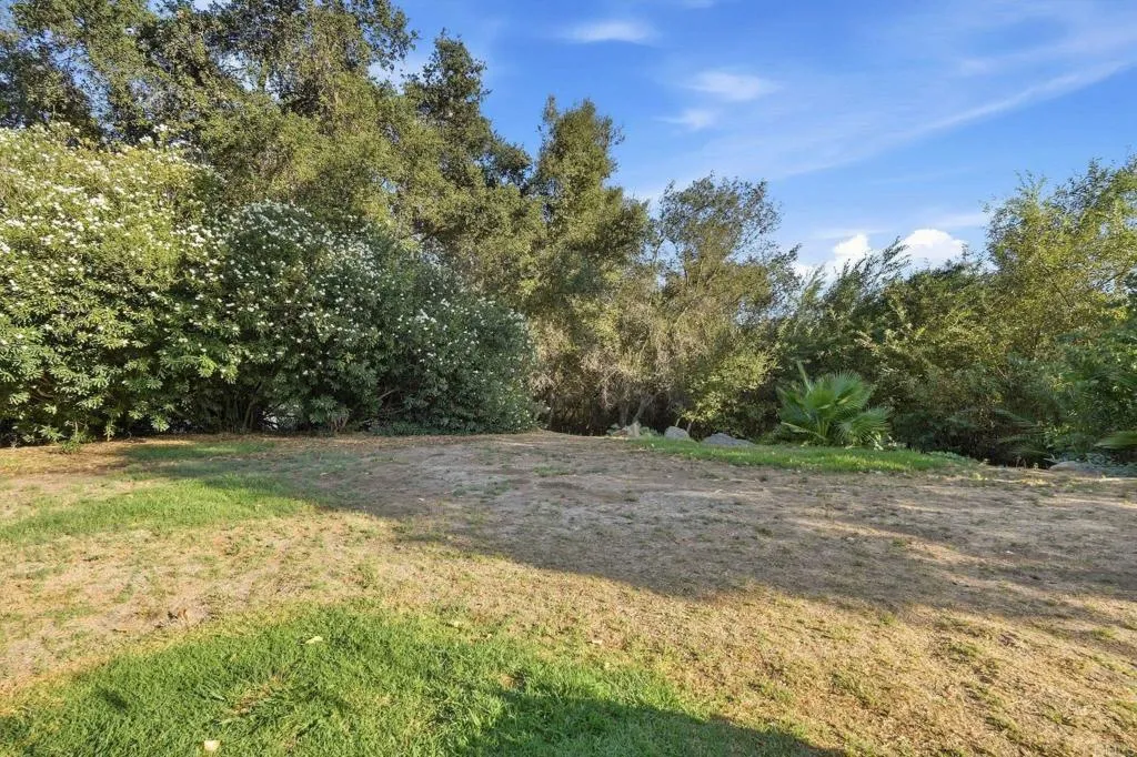 https://cdn.realtyfeed.com/cdn/127/307077535/4bed252ed194157e664a7b6d714be7a9.webp