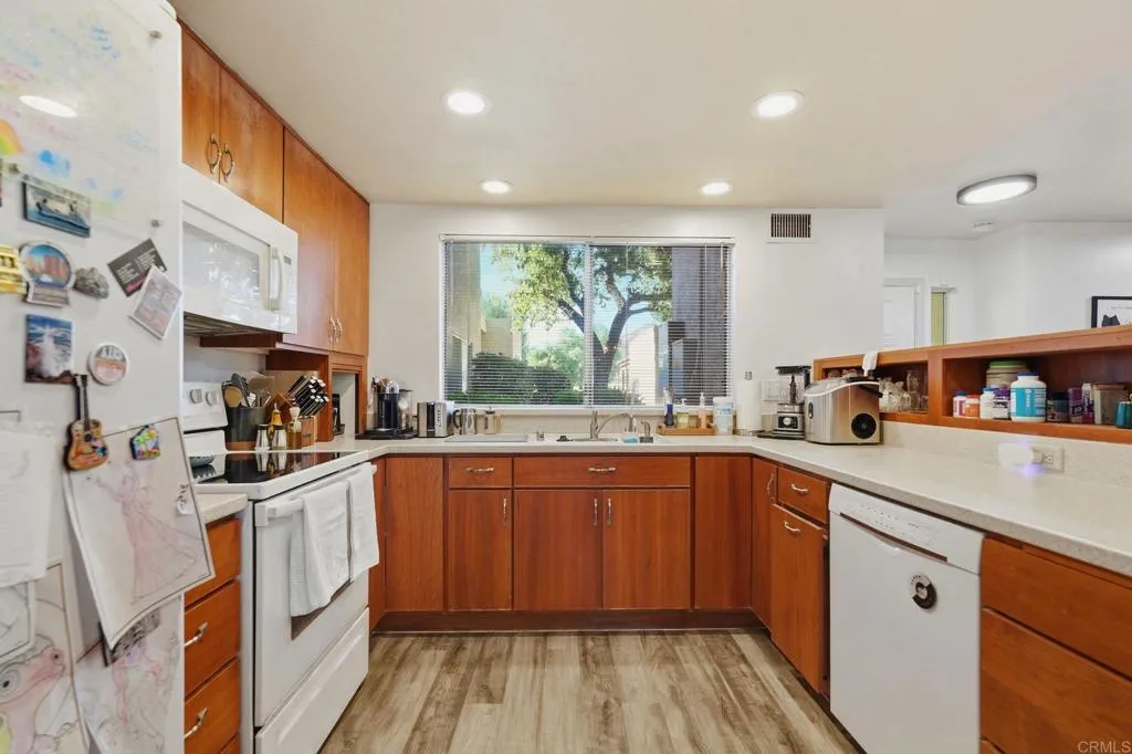 https://cdn.realtyfeed.com/cdn/127/307077535/86d47d263bfcc76e820de85da7fa4f31.webp