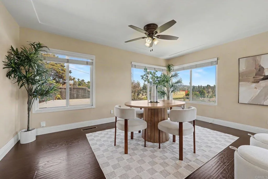 https://cdn.realtyfeed.com/cdn/127/307077538/4bd86a5410079556bdaf9f0392bfae27.webp