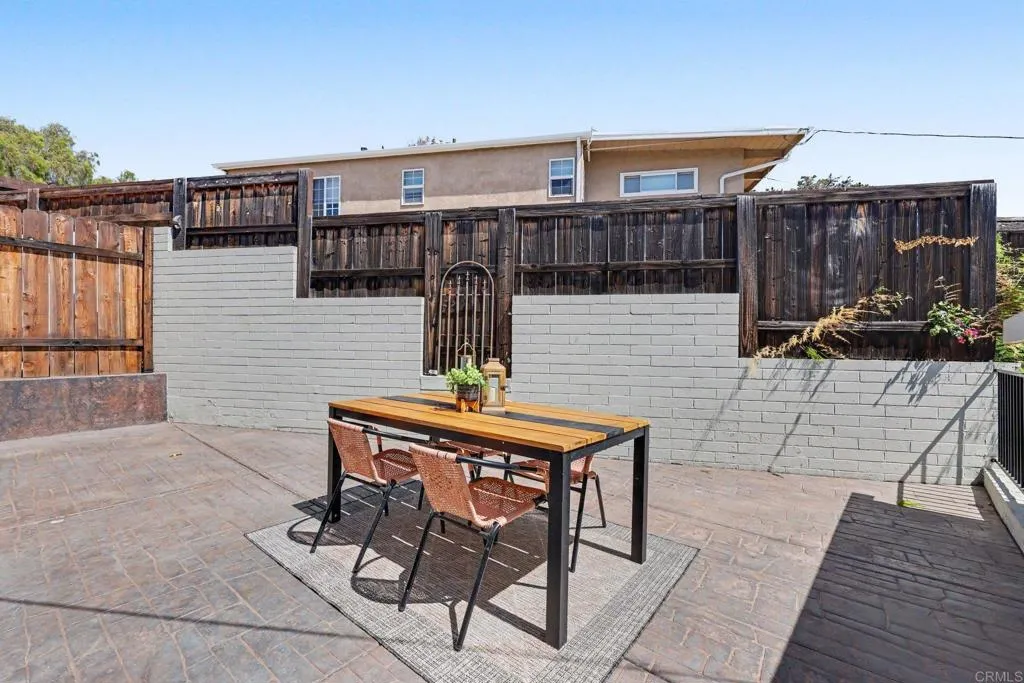 https://cdn.realtyfeed.com/cdn/127/307077538/6faa94f77421969b2ae3144733a763d4.webp