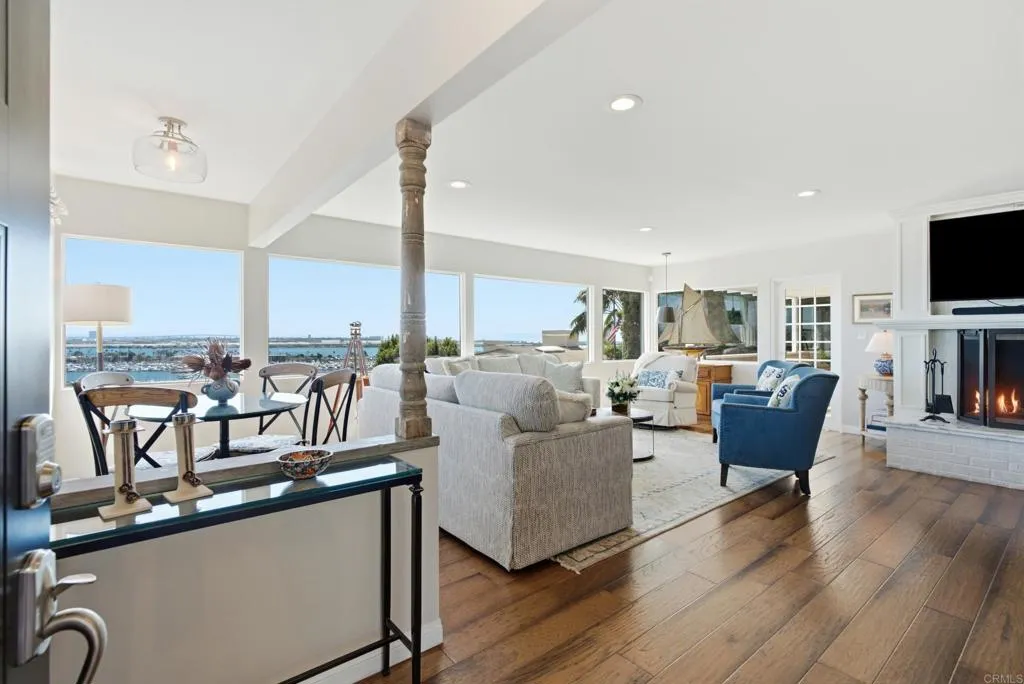https://cdn.realtyfeed.com/cdn/127/307077557/094b45f8cdec49f049403a1359c03fed.webp