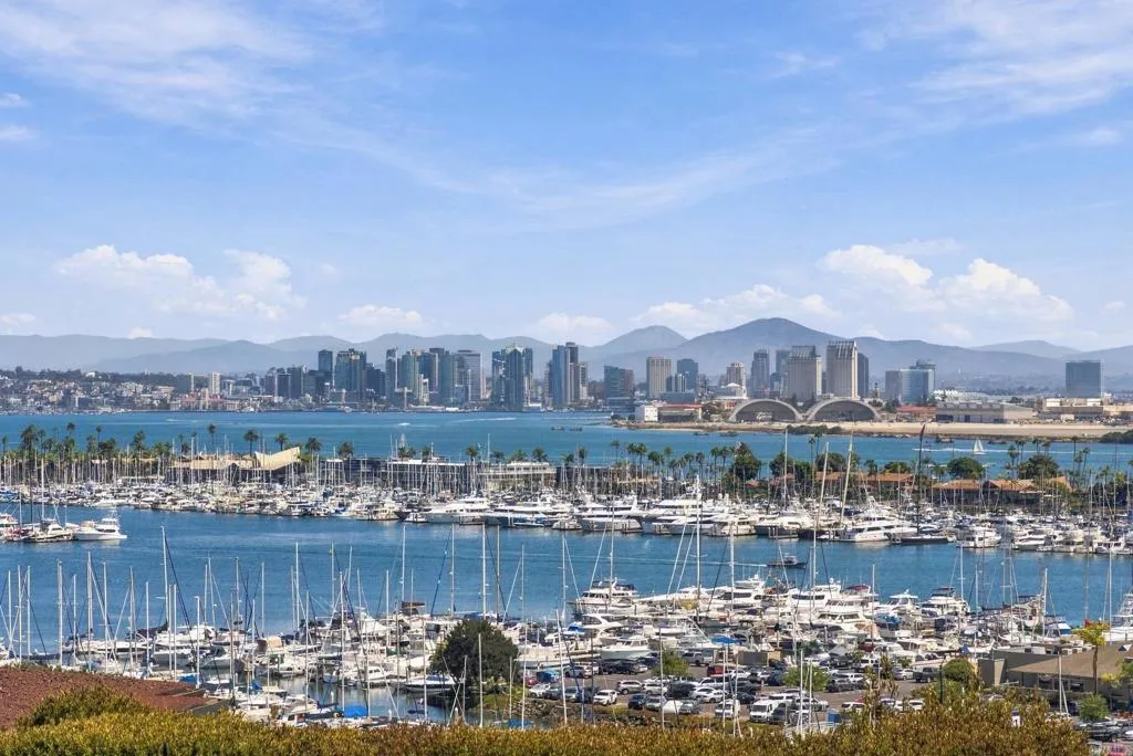 https://cdn.realtyfeed.com/cdn/127/307077557/36b72a96b4425b7aef9e79c6737e69a0.webp