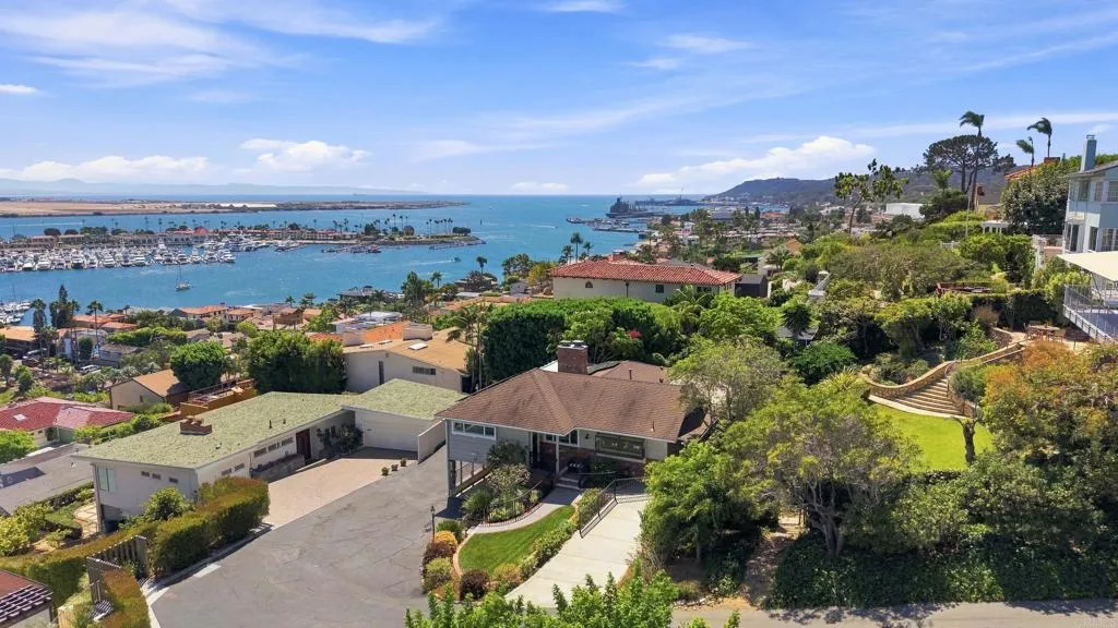 https://cdn.realtyfeed.com/cdn/127/307077557/66f47081936db5749d28d3e5b52a4931.webp