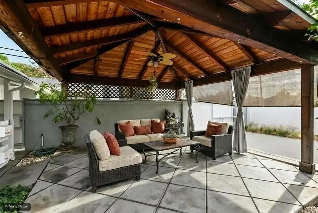 https://cdn.realtyfeed.com/cdn/127/307077566/74e70a024c3c5a9100e6bf4583e004ea.webp
