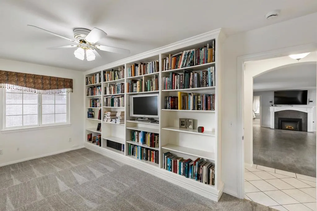 https://cdn.realtyfeed.com/cdn/127/307077566/88a6e426d222e4c1ff8ea2da5bdc0551.webp