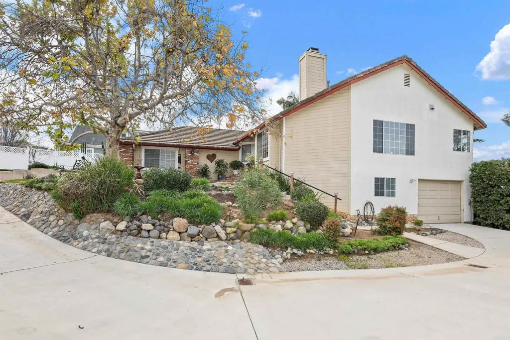 https://cdn.realtyfeed.com/cdn/127/307077584/02654d9037445056350cd18e153a77c4.webp