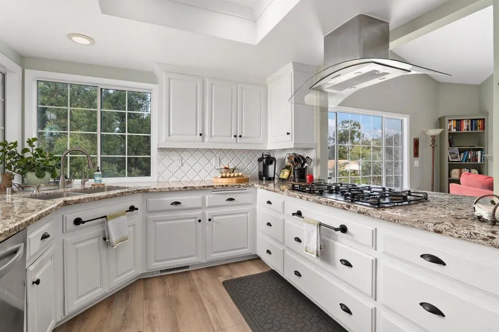 https://cdn.realtyfeed.com/cdn/127/307077584/b0573689c8ae46e6b0b81585ea270101.webp