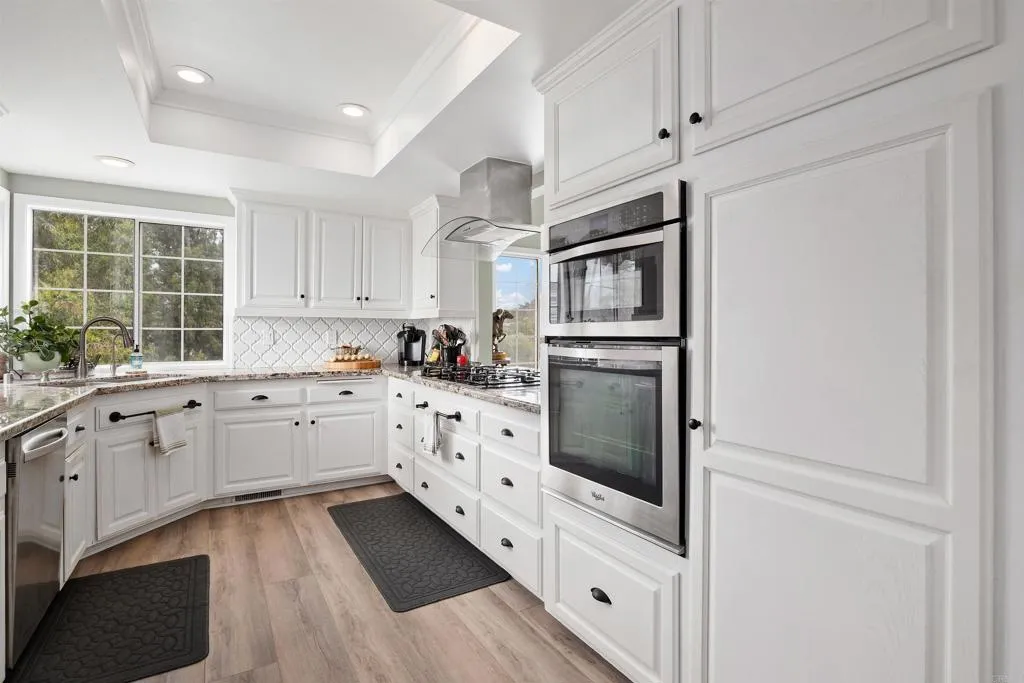 https://cdn.realtyfeed.com/cdn/127/307077584/bad47f67622ac029682d7f0d577af0c6.webp
