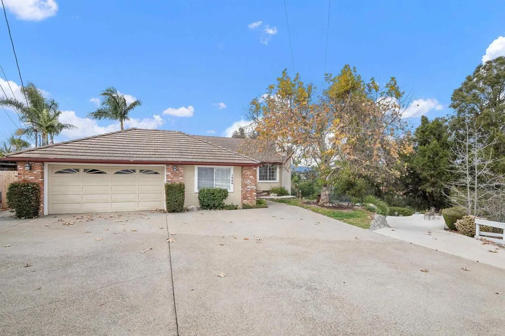 https://cdn.realtyfeed.com/cdn/127/307077584/ddb83ec63191a202bafea458717160eb.webp