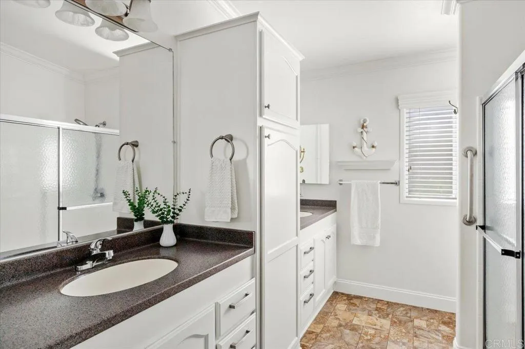 https://cdn.realtyfeed.com/cdn/127/307077646/924d801b8ff219bf0c8c22a708ba6ef6.webp