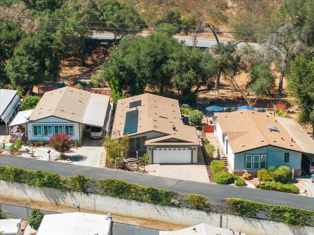 https://cdn.realtyfeed.com/cdn/127/307077646/e3f7f3e8a78f34a1ded12a86f284cd8a.webp