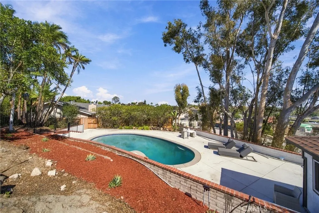 https://cdn.realtyfeed.com/cdn/127/307077716/0d799e9e6973159de4bfc58812595ffb.webp