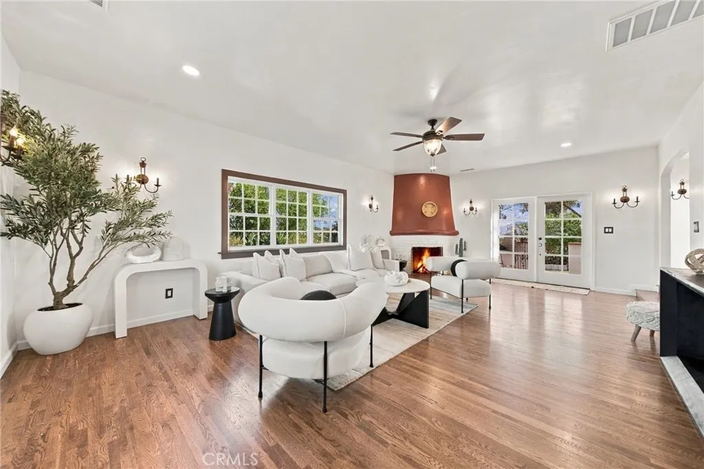 https://cdn.realtyfeed.com/cdn/127/307077716/24ae5f445001410802f64c865f7ed524.webp