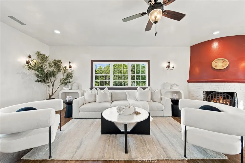 https://cdn.realtyfeed.com/cdn/127/307077716/5b9cdd28f28dc2cad7f653170ebea100.webp
