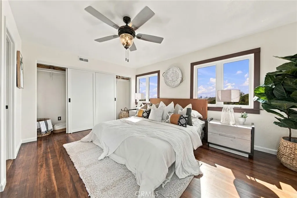 https://cdn.realtyfeed.com/cdn/127/307077716/8afc7d1463d4e4efd3b5d15ac8562156.webp