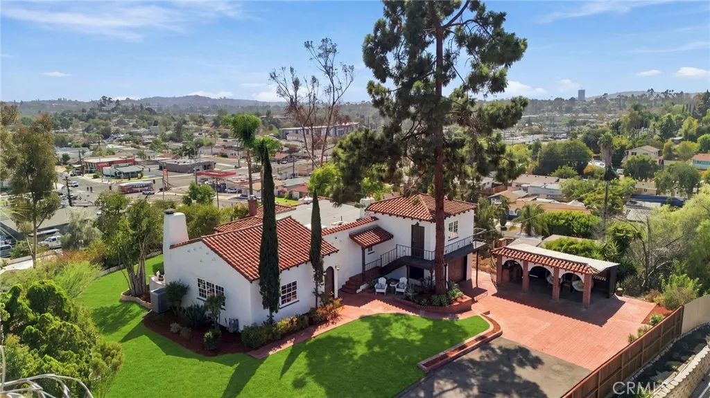 https://cdn.realtyfeed.com/cdn/127/307077716/d8e8b61fff601d957d0ca194e35f4054.webp