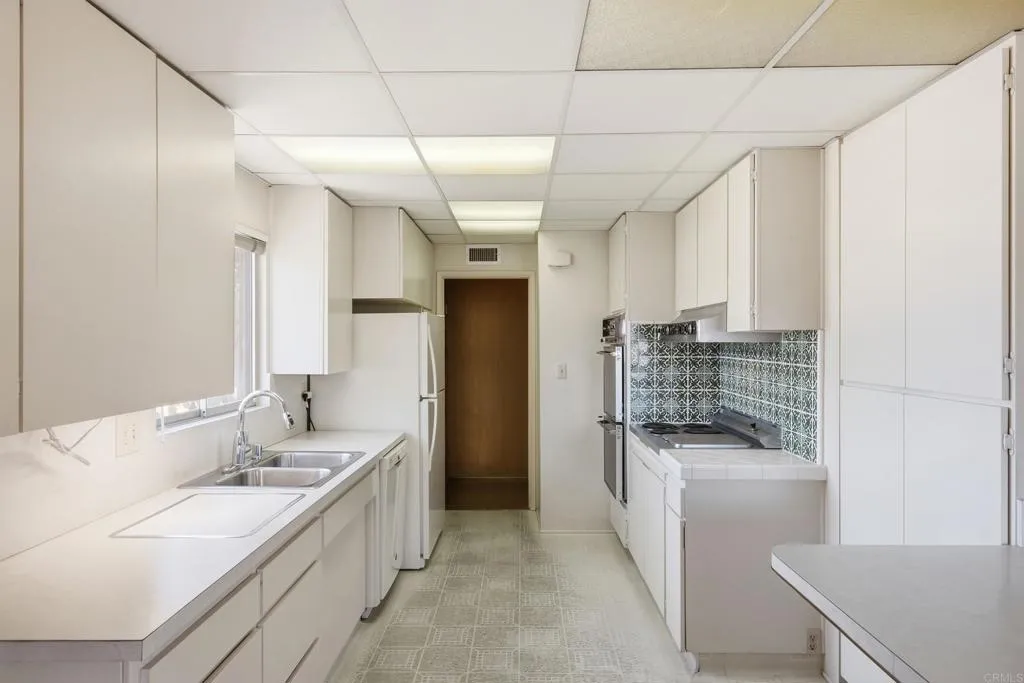 https://cdn.realtyfeed.com/cdn/127/307077740/3777b46d7ee297eab6a4fca4bf2109b7.webp