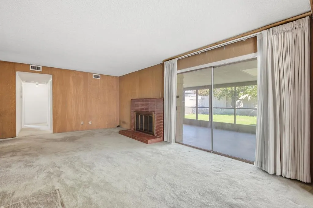 https://cdn.realtyfeed.com/cdn/127/307077740/6fe9f9452c6c427082e13abe7da1f26d.webp