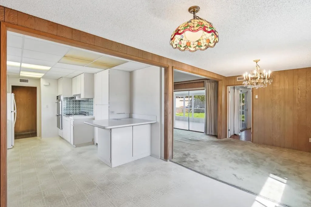 https://cdn.realtyfeed.com/cdn/127/307077740/8e7087d0e0c8e6158c2630a3dc1c63ac.webp