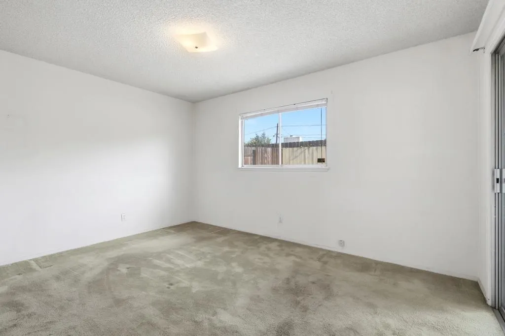 https://cdn.realtyfeed.com/cdn/127/307077740/a26293eaa2a3b99dff7c428bfb148927.webp