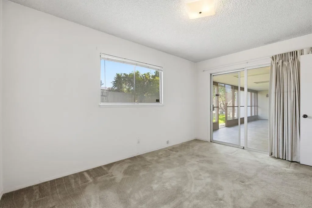 https://cdn.realtyfeed.com/cdn/127/307077740/eaef786517f23422727f2df1bcaa9e19.webp