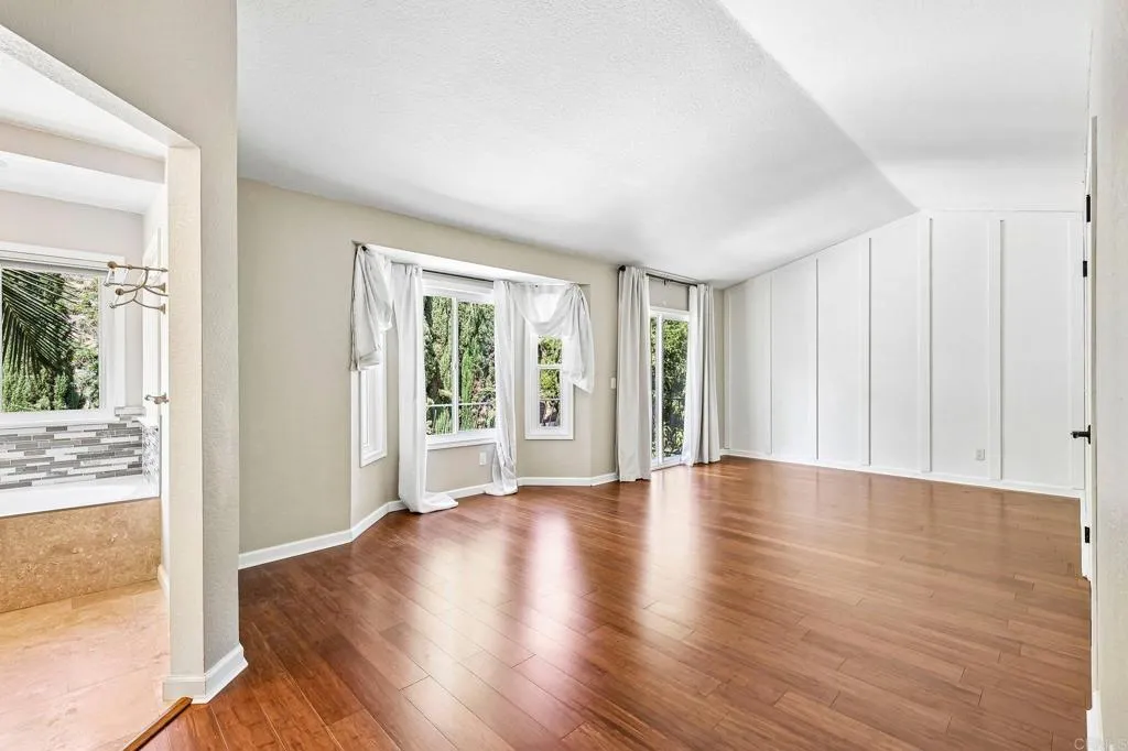 https://cdn.realtyfeed.com/cdn/127/307077778/0fff78eac81e4442506bd411bf54ae8b.webp