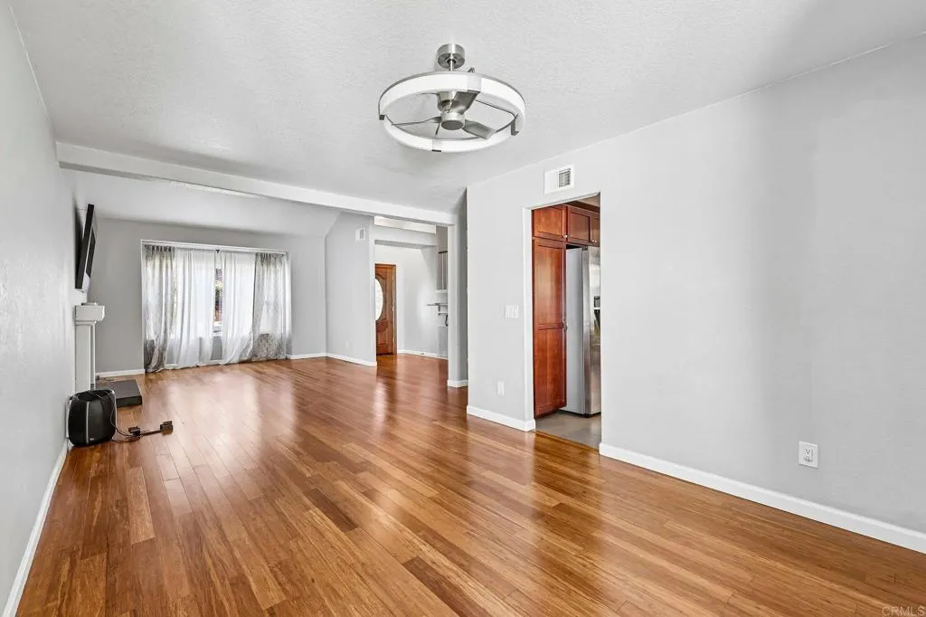 https://cdn.realtyfeed.com/cdn/127/307077778/267a99af09e1bec8dfbf144309c61da7.webp