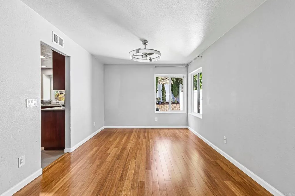 https://cdn.realtyfeed.com/cdn/127/307077778/26af220f8d8ff6d8c7eeb62ef6405497.webp