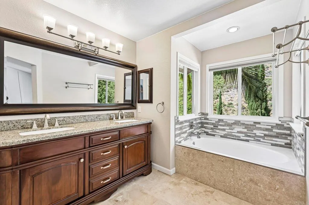 https://cdn.realtyfeed.com/cdn/127/307077778/5d359c36692df42e8cbfbc16908cb580.webp