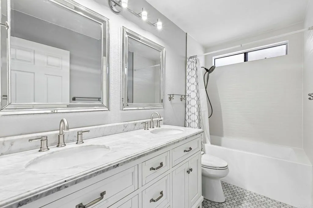 https://cdn.realtyfeed.com/cdn/127/307077778/74b27c28700e62cc1ccfd92ad5db688c.webp