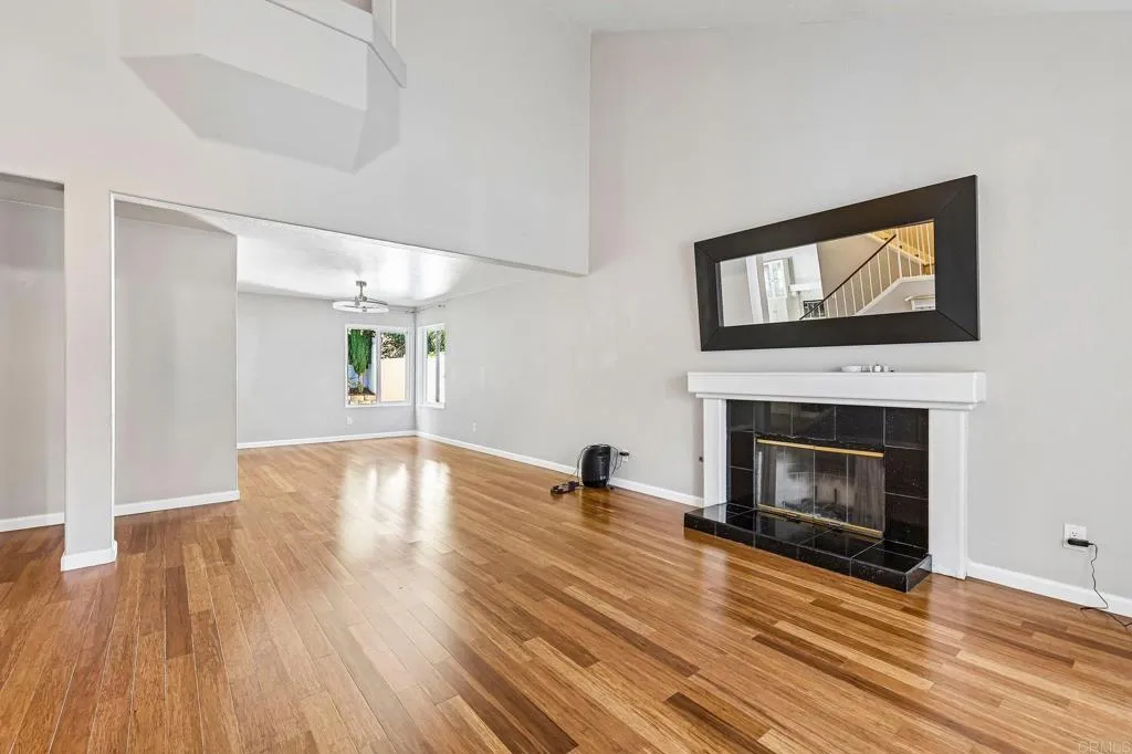 https://cdn.realtyfeed.com/cdn/127/307077778/b532d5ee027b6b965f8d8fb054306fc1.webp