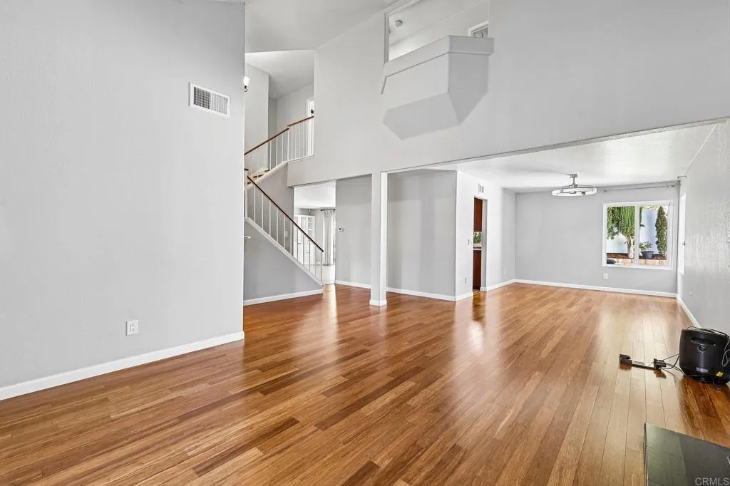 https://cdn.realtyfeed.com/cdn/127/307077778/f0aac9572bd6056d64ad879e433b345d.webp