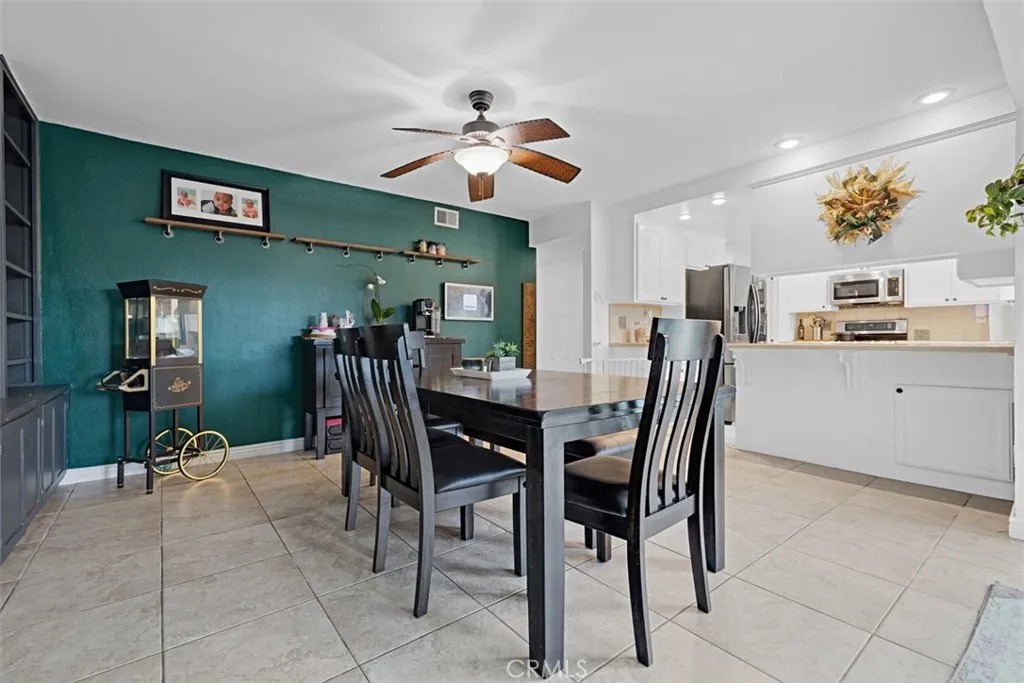 https://cdn.realtyfeed.com/cdn/127/307077828/71abfc05c687f0fbfc607c6cc48e05db.webp