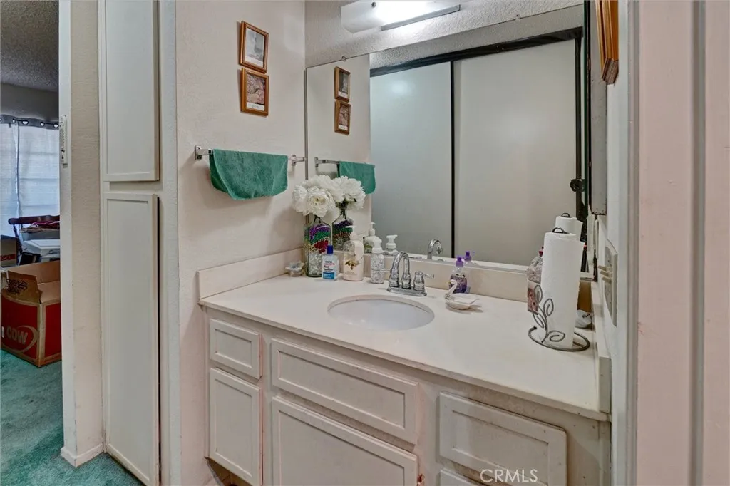 https://cdn.realtyfeed.com/cdn/127/307077837/66c3a3729255a9fe0b15d5800962eefd.webp