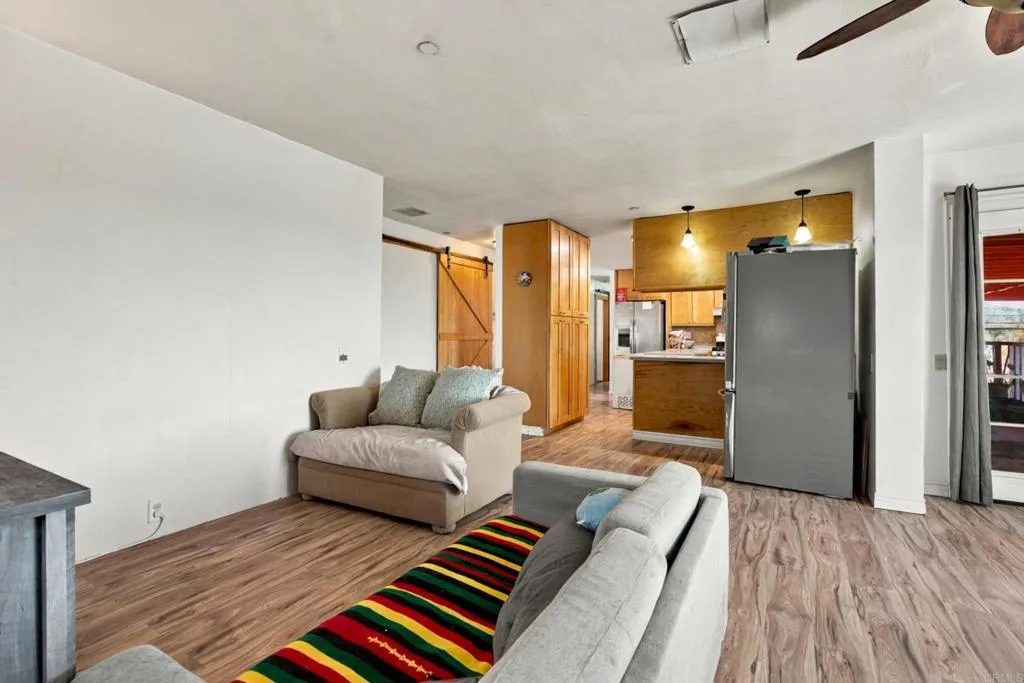 https://cdn.realtyfeed.com/cdn/127/307077846/d59c1458f274be45eae3733702090cab.webp