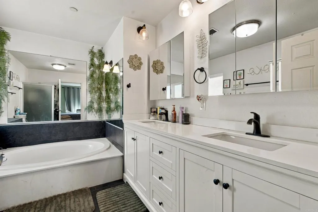 https://cdn.realtyfeed.com/cdn/127/307077846/e1ea2551be27b9561d3ff1c9a5bced71.webp