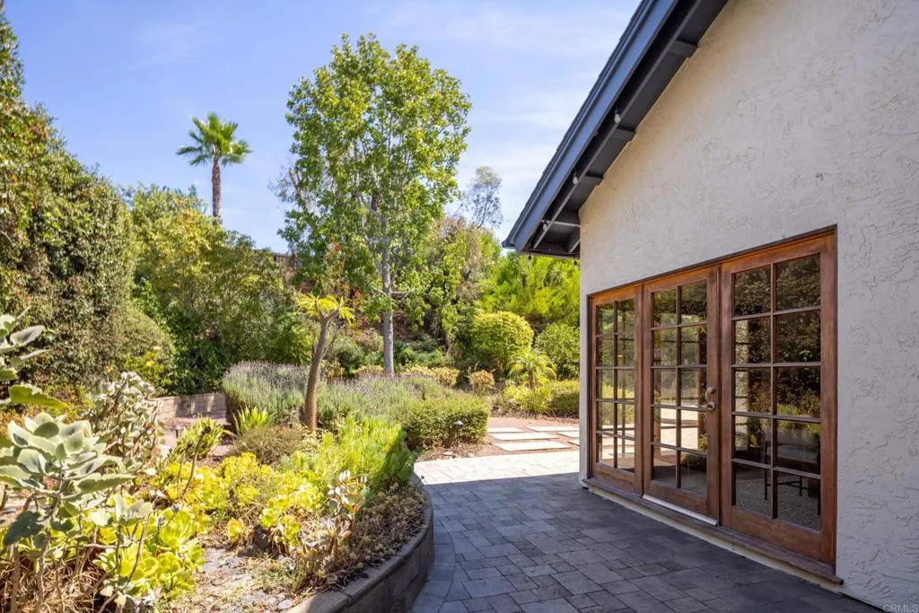 https://cdn.realtyfeed.com/cdn/127/307077907/723ee4164fe3e6ca331ac67d30356fb8.webp