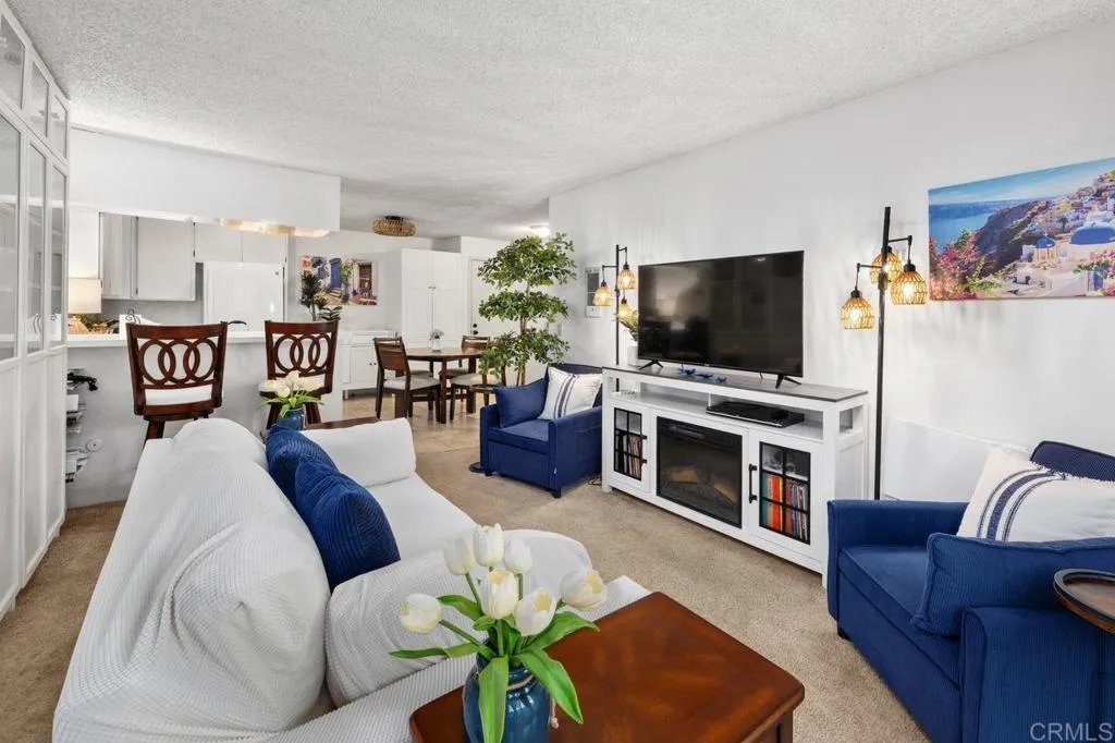 https://cdn.realtyfeed.com/cdn/127/307077911/69744bbf5e3852c0cf8ef821e7c559b2.webp