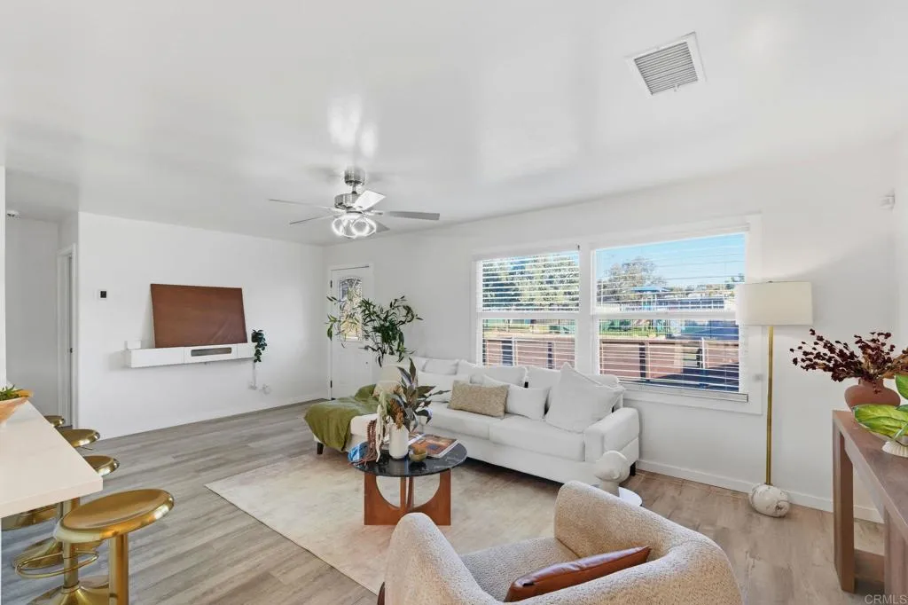 https://cdn.realtyfeed.com/cdn/127/307077912/459b51376bef2f4d6075e508b4797992.webp