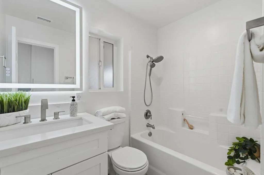 https://cdn.realtyfeed.com/cdn/127/307077912/d848df56e33285b184393c724da3d8d8.webp