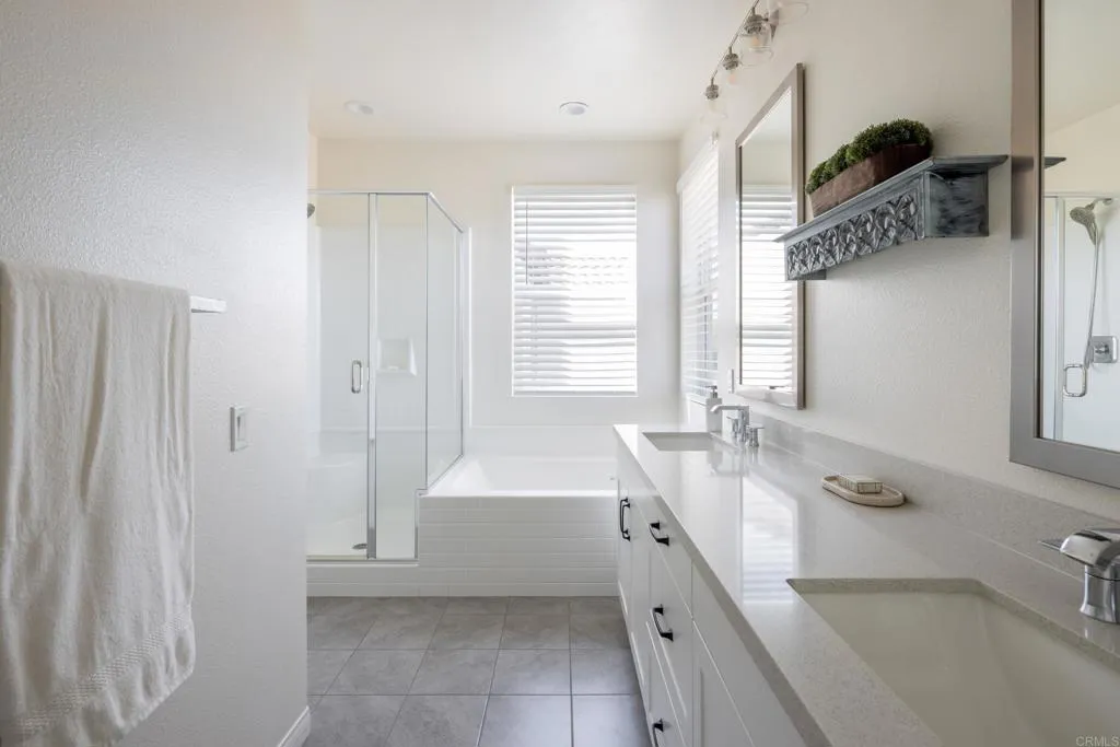 https://cdn.realtyfeed.com/cdn/127/307077922/cf3d3a03c05cdd1a6e2dca2d5cf9622a.webp