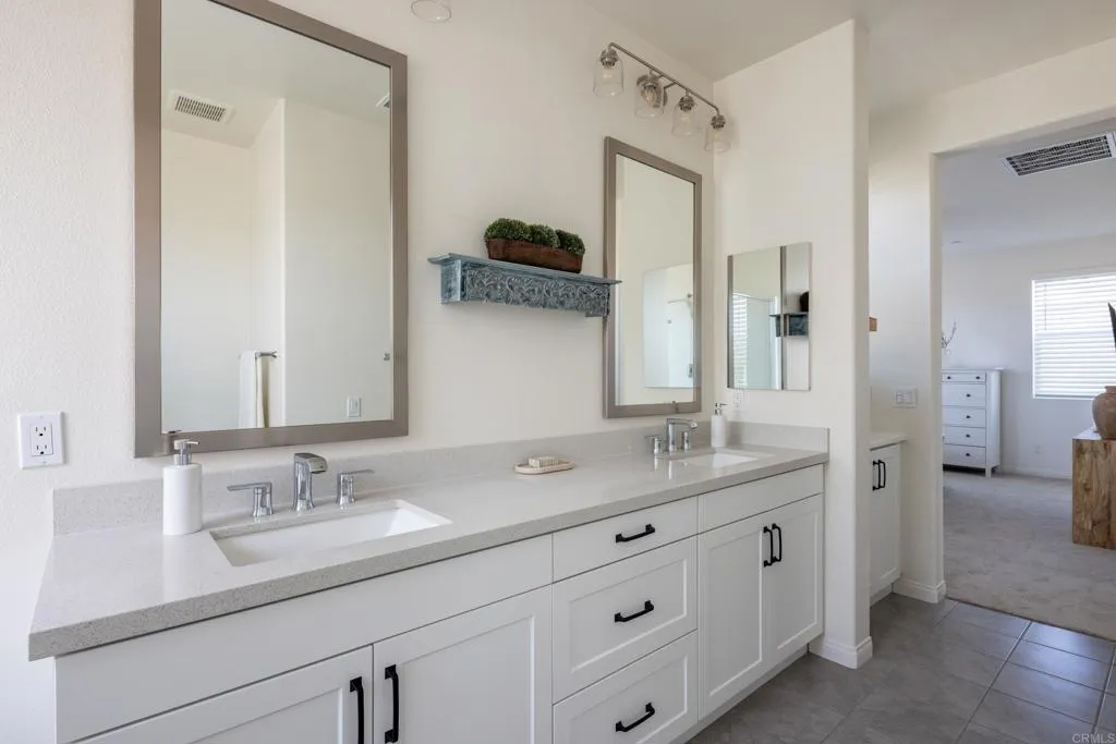 https://cdn.realtyfeed.com/cdn/127/307077922/fe0bbd09272915096efeb6d5c6221835.webp